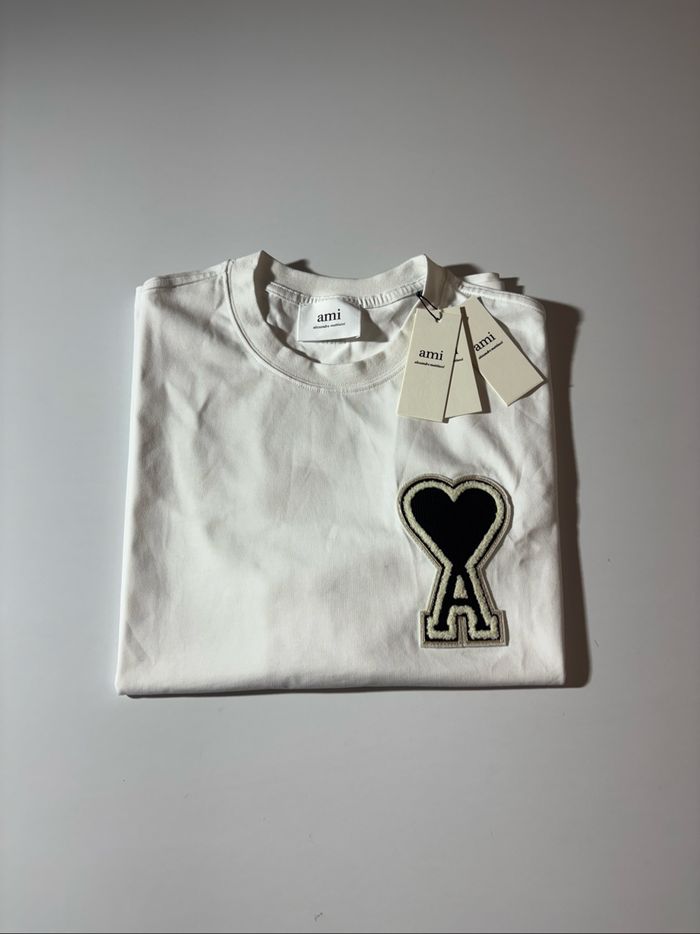 T-shirt Ami neuf avec étiquette