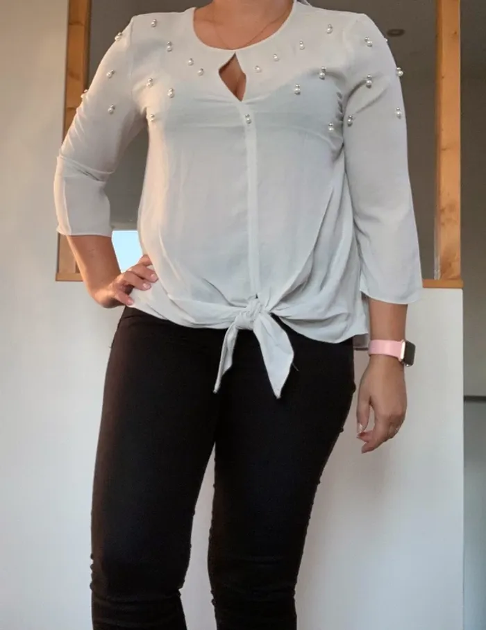 Blouse grise à perles - photo numéro 2