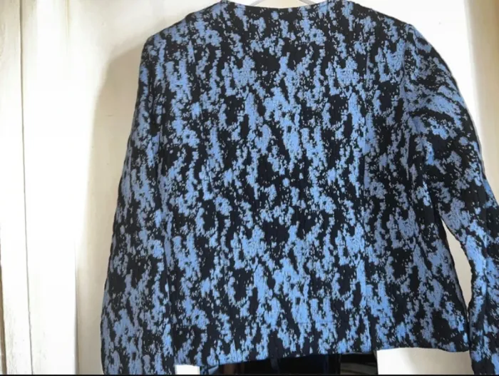 Magnifique Veste/ Teddy  Bleu/ Noir, taille L, Neuf avec étiquette - Cop Copine - photo numéro 11