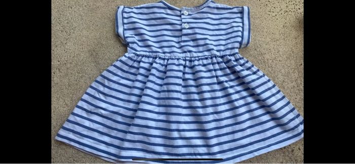 Robe rayée bleu et blanche tex baby Neuve - photo numéro 3