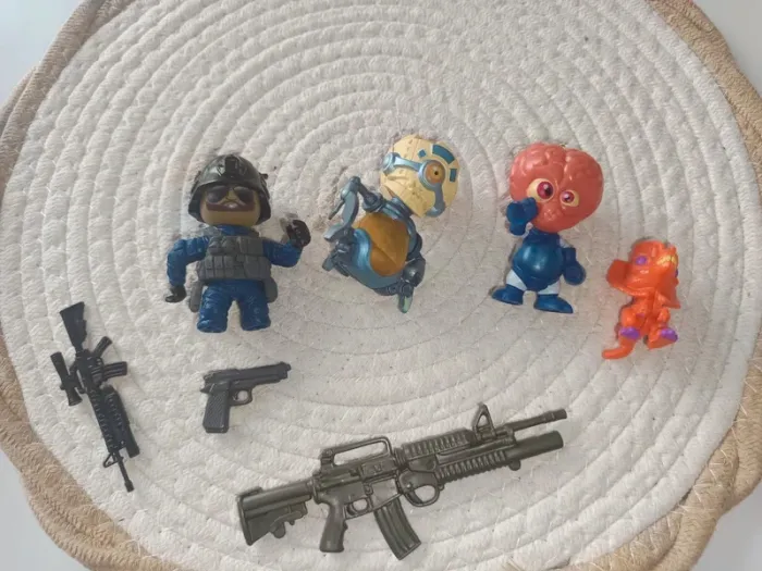 Lot figurines - photo numéro 2