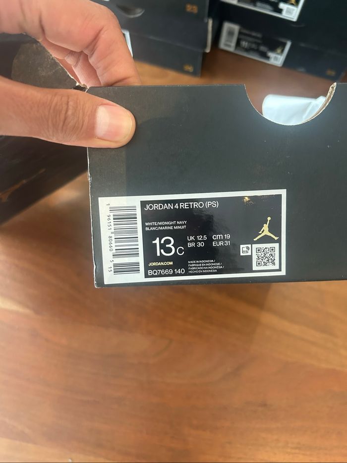 Jordan 4 taille 31 - photo numéro 3