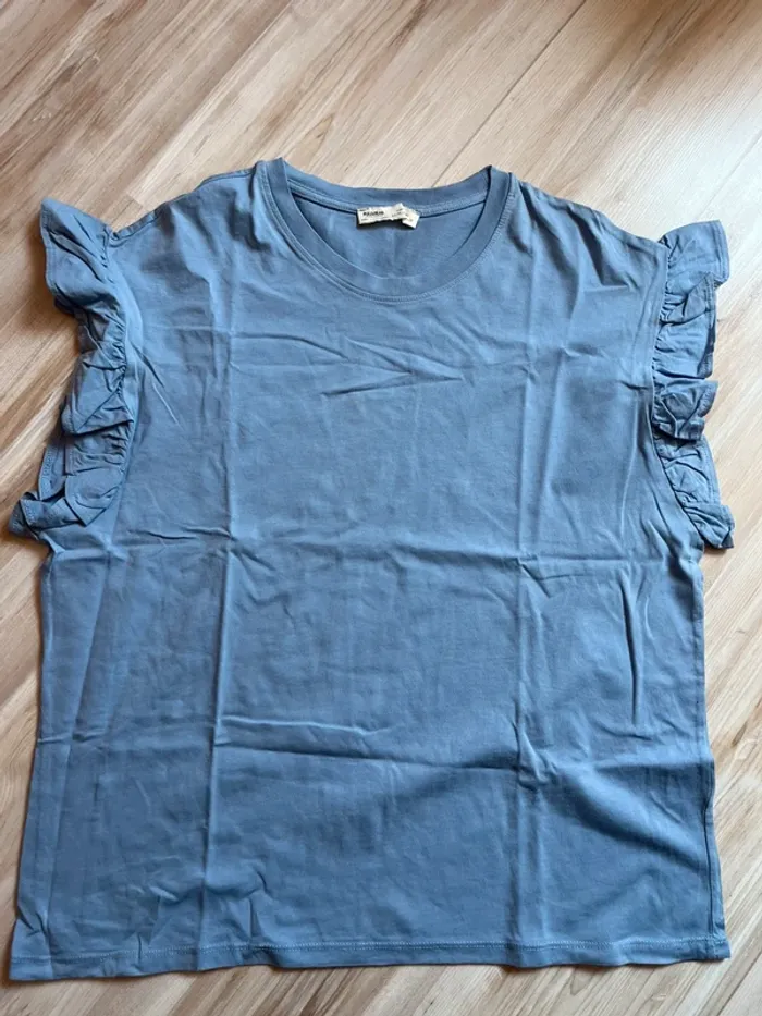 haut tee shirt bleu pull and bear