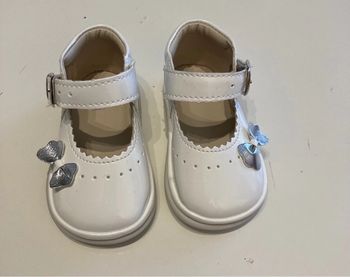 Chaussures blanches vernis