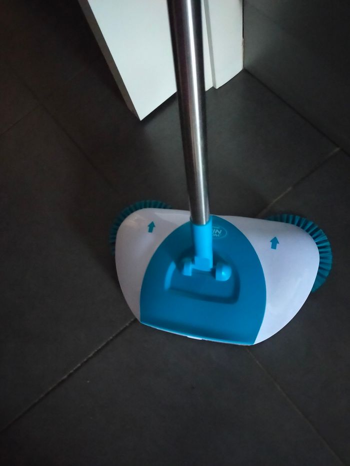 Balai ramasse miettes avec reservoir - photo numéro 3