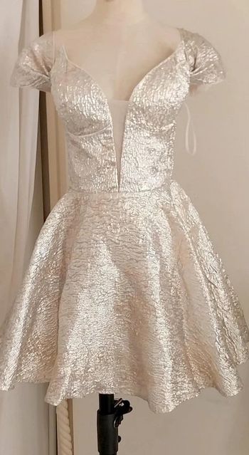 Robe de soirée dorée