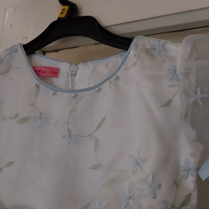 Magnifique robe taille 23 mois neuve - photo numéro 2