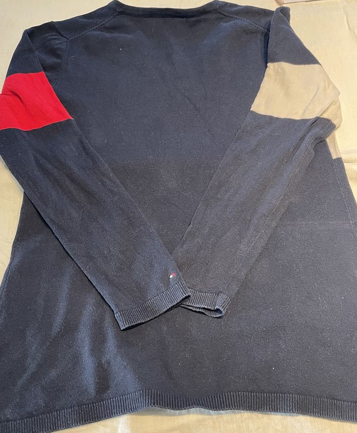 Pull col en V Bleu Rouge Blanc Homme Tommy Hilfiger Taille S/M - photo numéro 2