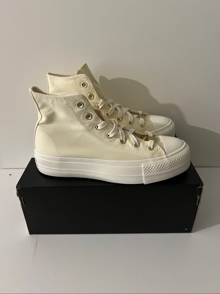 Converse - photo numéro 3