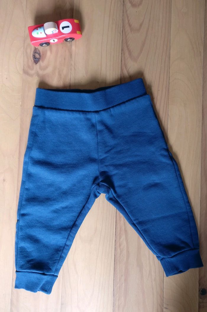 Ensemble jogging + T-shirt 12 mois - photo numéro 2