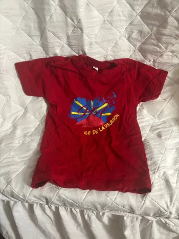 T shirt ile de la réunion taille 4ans
