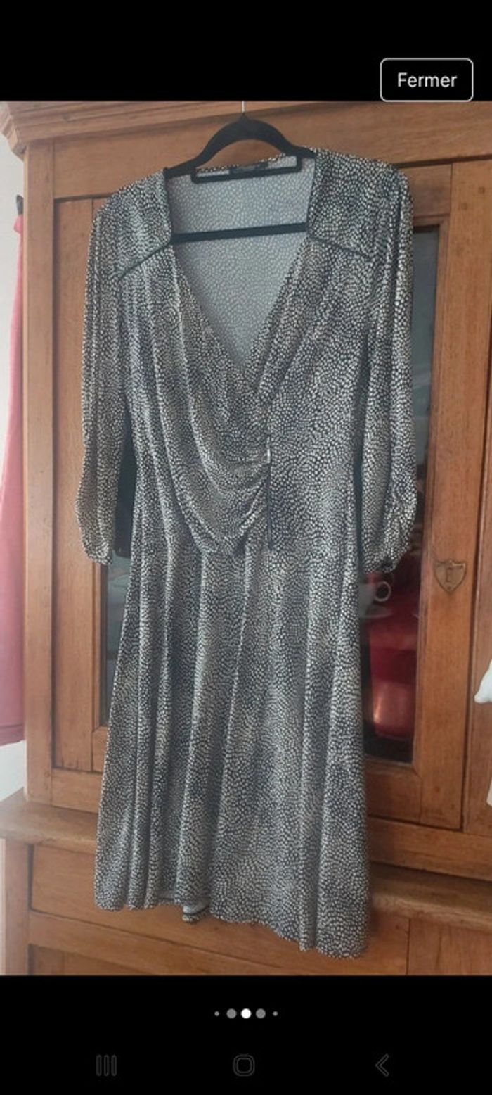 Jolie Robe Exclusive by Cassis taille 44 - photo numéro 5