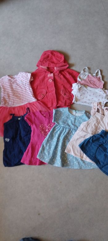 Lot vêtements fille 24mois