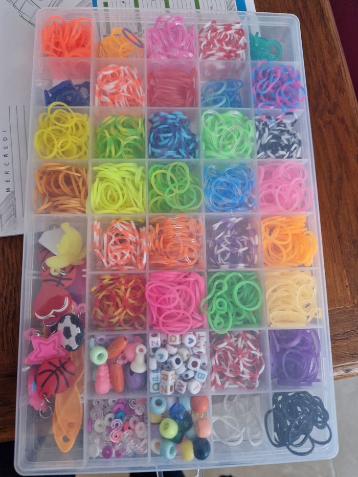 Elastiques et perles