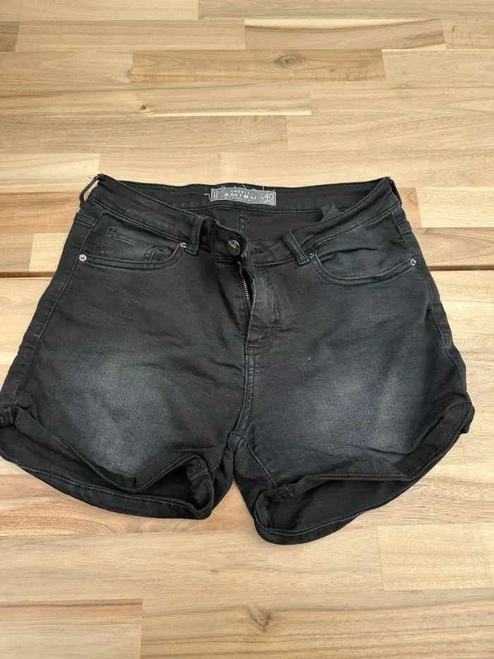 Short en jean noir