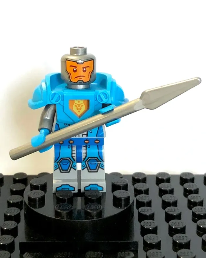 LEGO Nexo knights - Royal Soldier - photo numéro 3