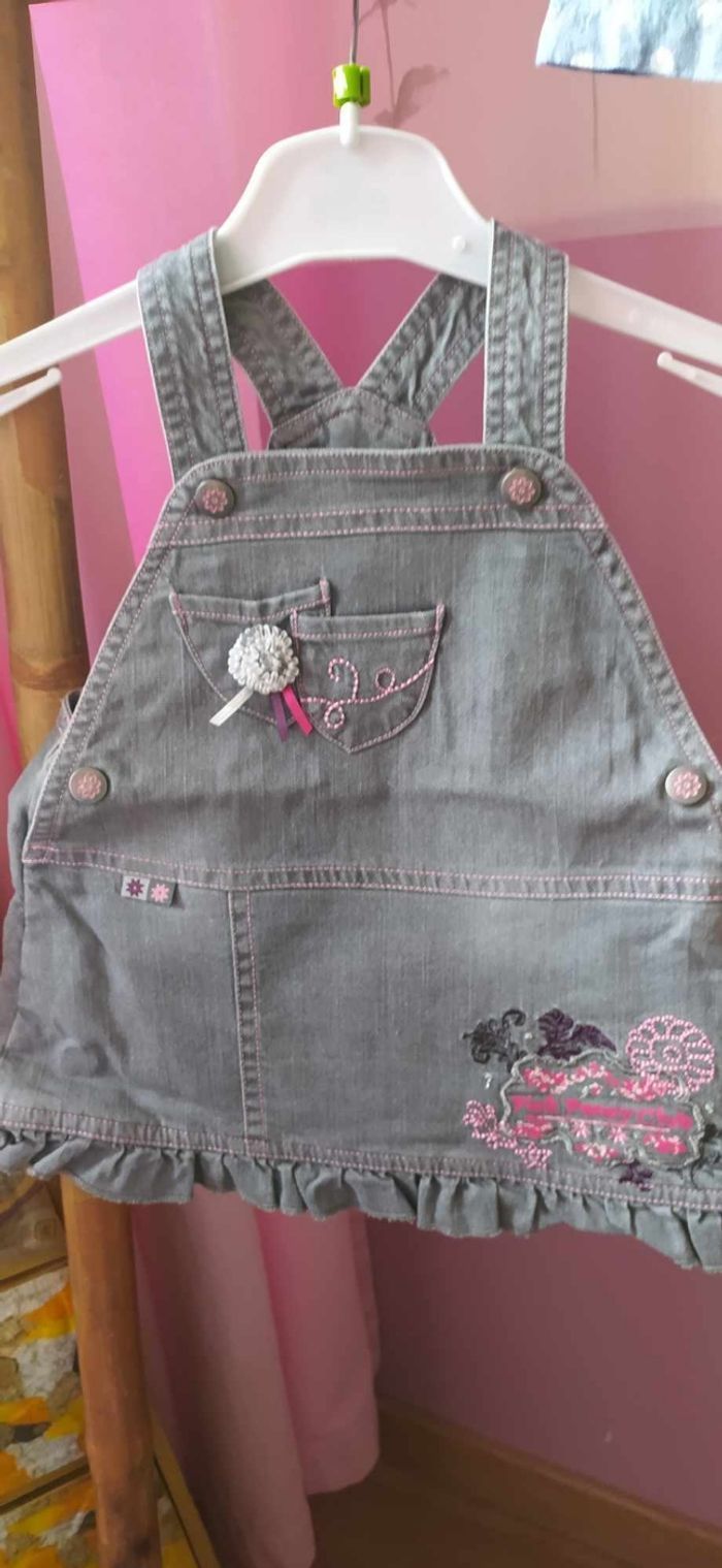 Lot ( robe + hauts + gilet) bébé fille 6 mois - photo numéro 5