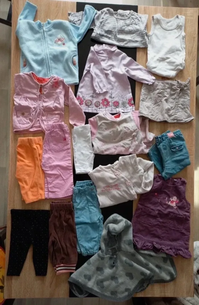 Lot vêtements bébé fille 6 mois