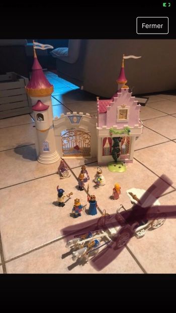 Château et figurines Playmobil