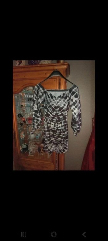 Robe moulante en tissu côtelé