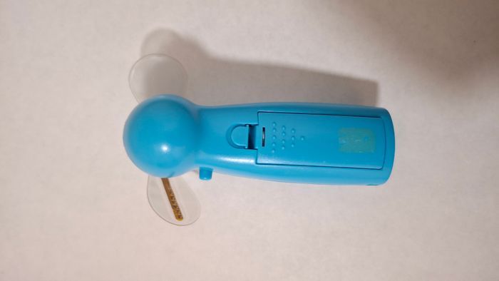 Mini ventilateur LED - photo numéro 6