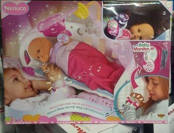 Nenuco dors avec moi et son baby monitor.