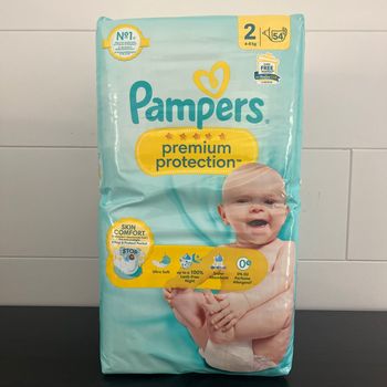Couches Pampers taille 2