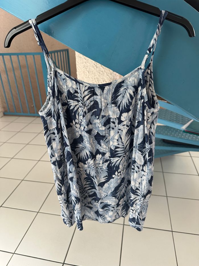 Top / débardeur tons bleu H&M taille 36 - photo numéro 2