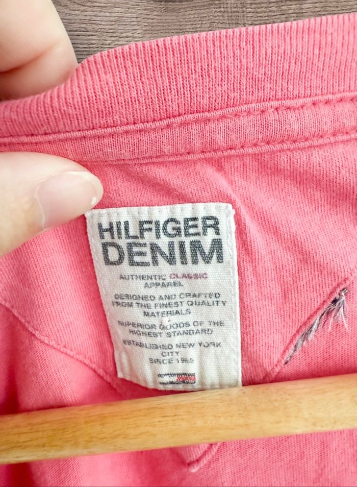 T-shirt manches courtes fuchsia tommy Hilfiger taille 34 XS - photo numéro 4