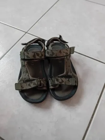 Claquettes sandales chaussures garçon 30/31
