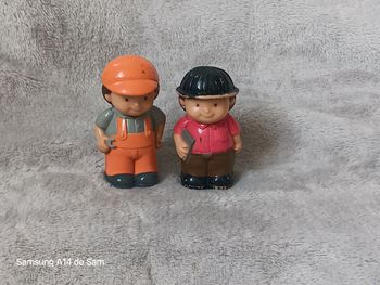 Lot de 2 figurines ecoiffier