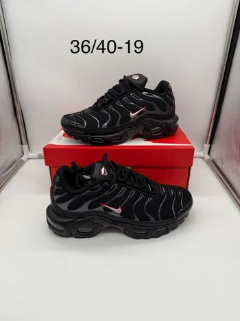 Nike tn spiderman noir rouge gris 39