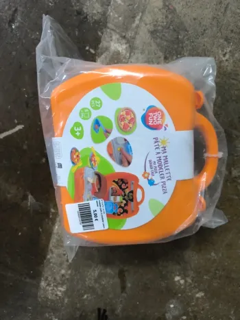 Malette de pâte à modeler pizza neuve