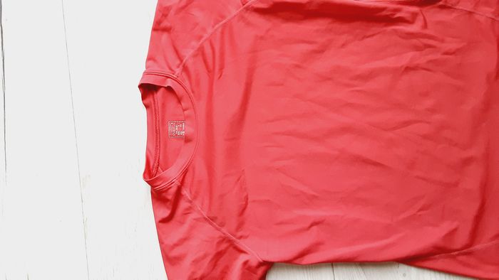 Vêtement femmes tee-shirt manches courtes rose fuschia Décathlon Quechua taille S - photo numéro 2