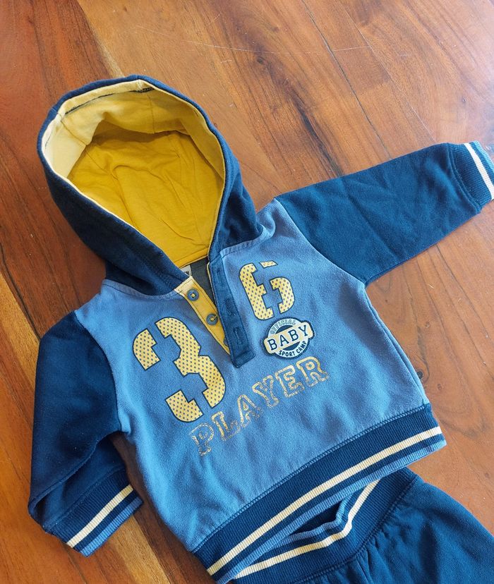 Ensemble jogging 6 mois - photo numéro 2