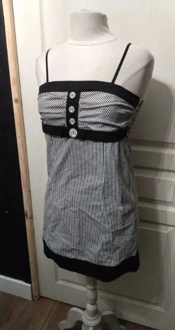 Robe été neuve t 38 boutique parisienne