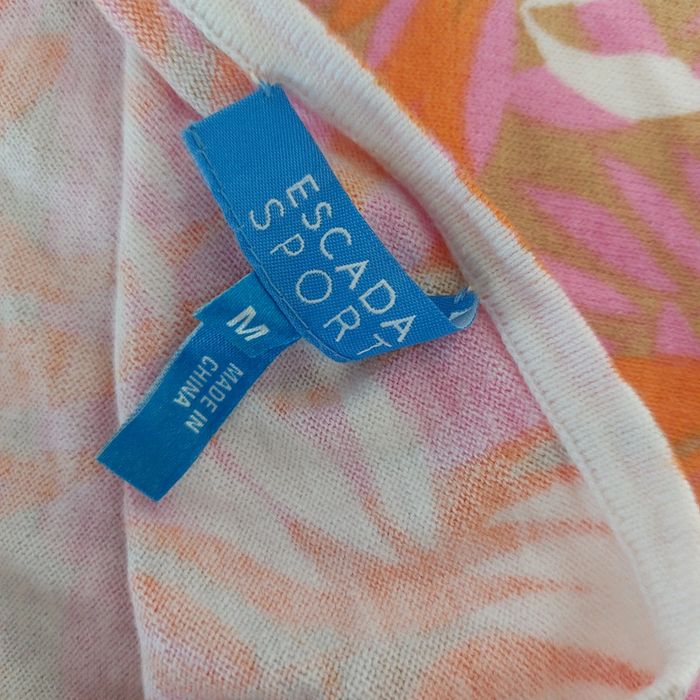 Dos nu et jupe imprimé rose orange escada sport - photo numéro 5