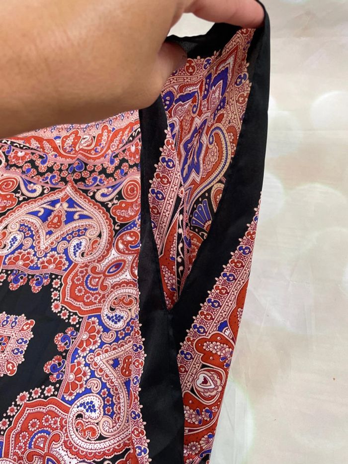 Top ZARA carré sans manche façon foulard - photo numéro 6