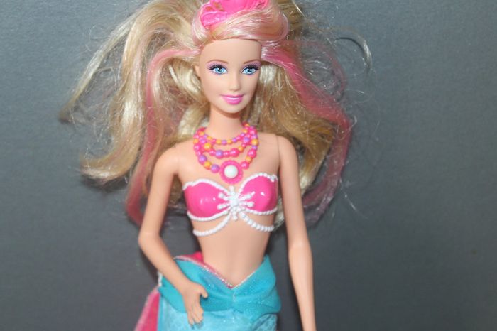 Figurien Barbie Sirène Magique 2013 - photo numéro 2