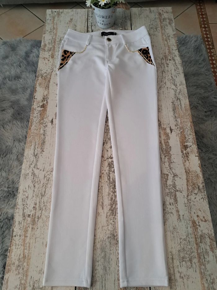 Magnifique pantalon blanc strass& poches léopard 🐆 - photo numéro 2
