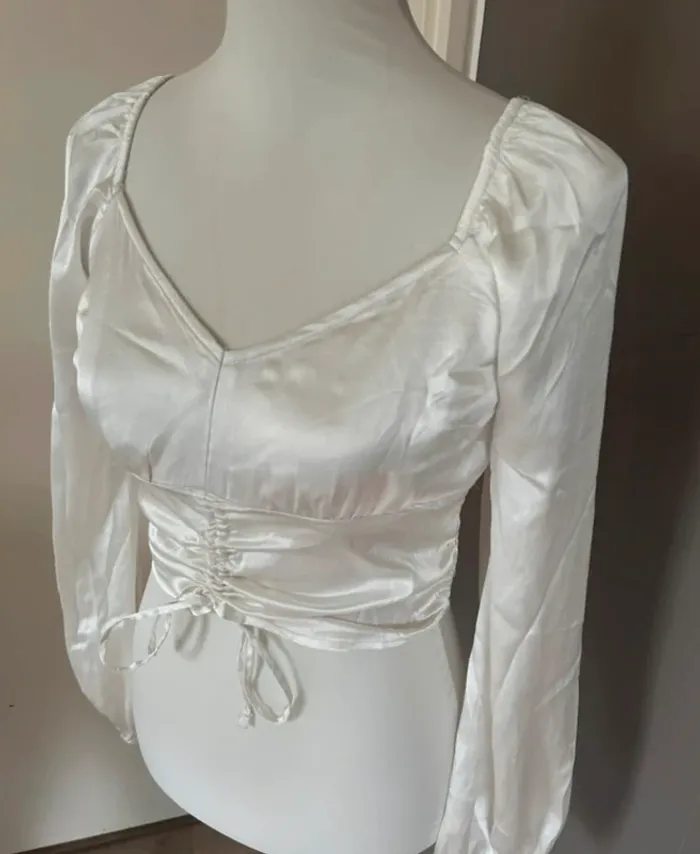 Hollister, top, blouse, blanc, satiné, Crop top femme, taille M - photo numéro 3