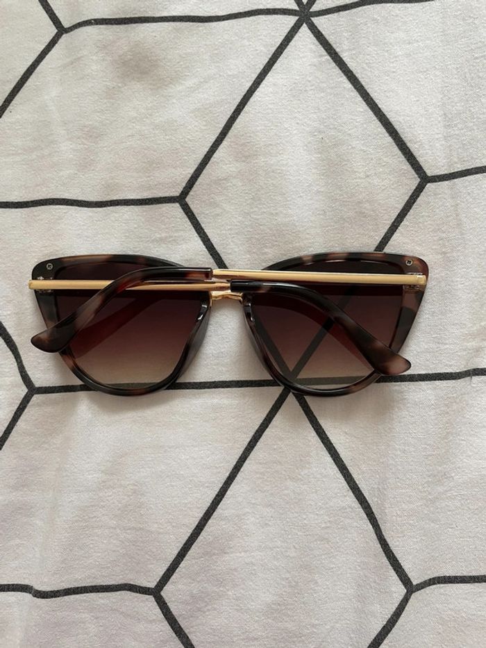 Lunettes de soleil - photo numéro 2