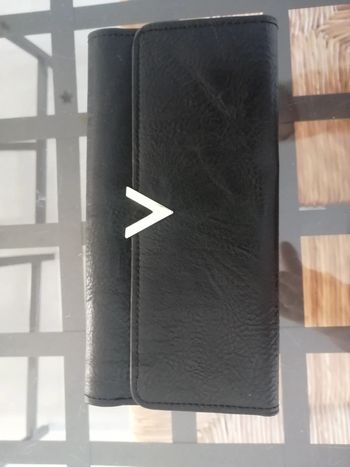 Porte feuille noir et dorée