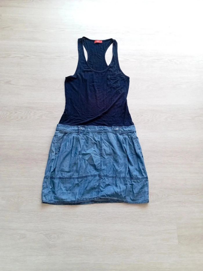 Robe d'été bleue foncé et bleue clair