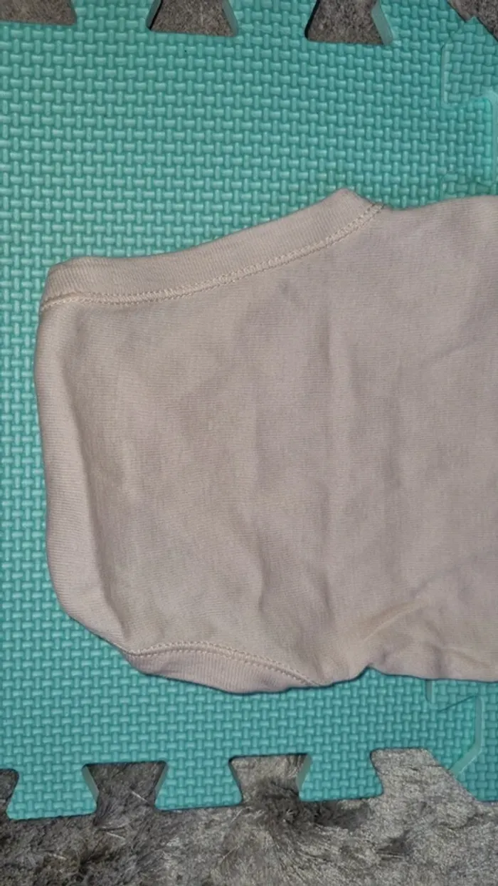 Body manche courte 0/3 mois en bon état - photo numéro 8