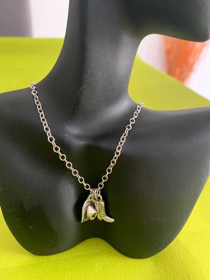 Beau collier country pendentif chapeau et botte de cowboy en alliage argenté - photo numéro 5