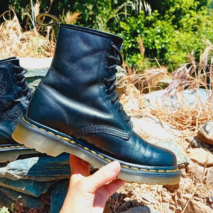 Dr. Martens Vonda Mono Black roses noires brodées 38 - photo numéro 7