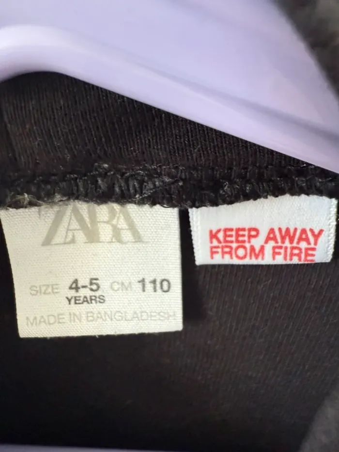 Sous pull Zara 5/4 ans noir - photo numéro 4