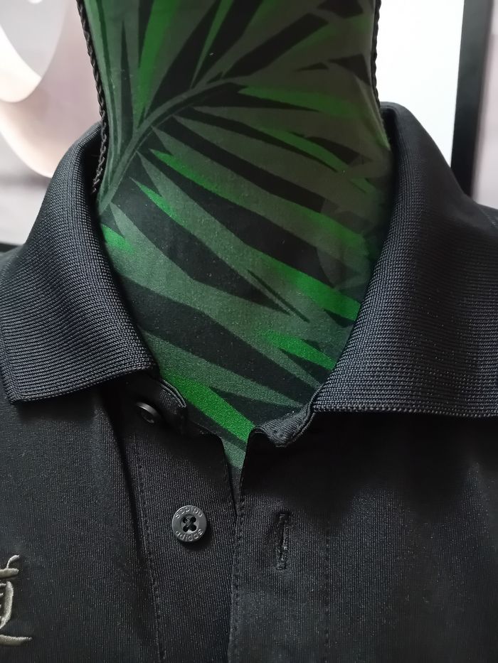 Polo Adidas taille XS - photo numéro 4