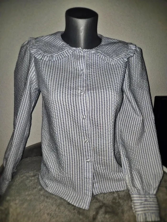 Blouse vintage en excellent état. Taille S
